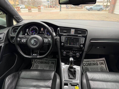 2016 Volkswagen Golf R 4Motion