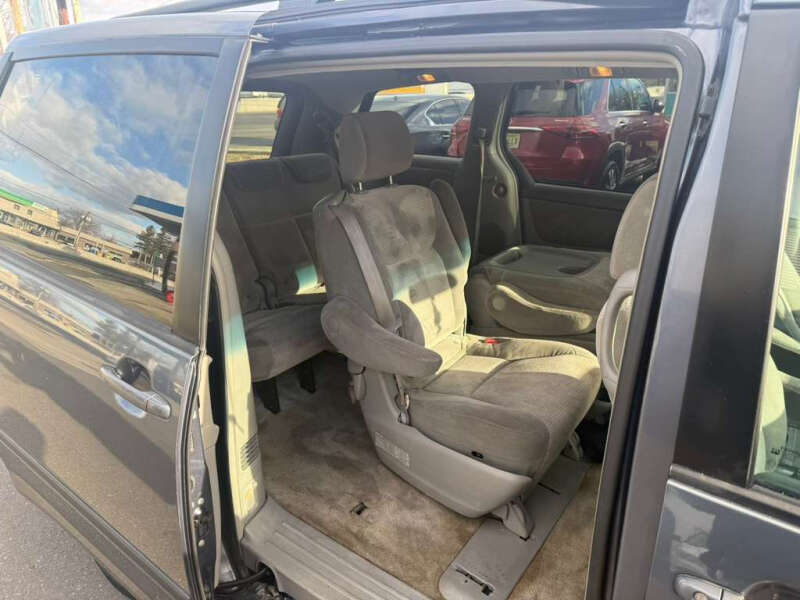 2007 Toyota Sienna LE 8-Passenger