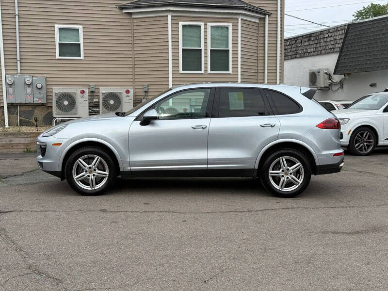 2018 Porsche Cayenne Platinum Edition