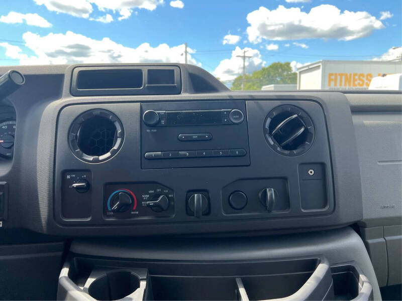 2019 Ford E-Series E-450 SD