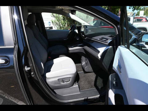 2025 Toyota Sienna XLE 7-Passenger