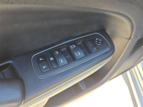 2023 Chrysler 300 S V6