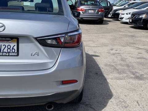 2017 Toyota Yaris iA