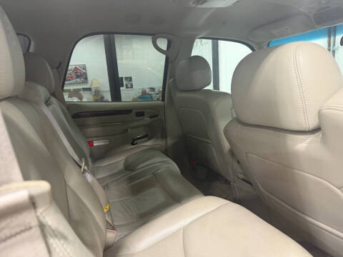 2003 Cadillac Escalade