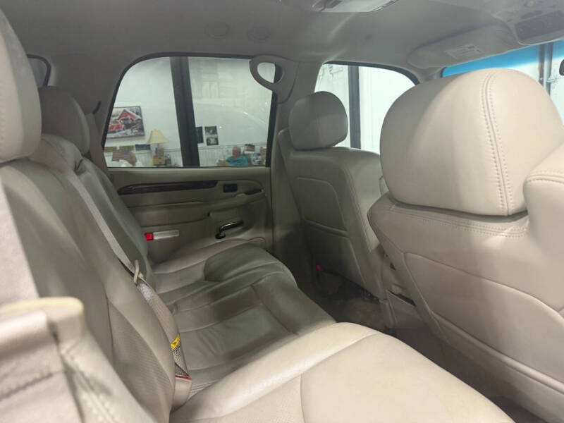 2003 Cadillac Escalade