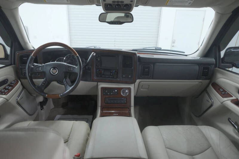 2005 Cadillac Escalade ESV Platinum Edition