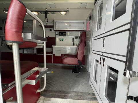 2010 Ford E-Series E-450 SD