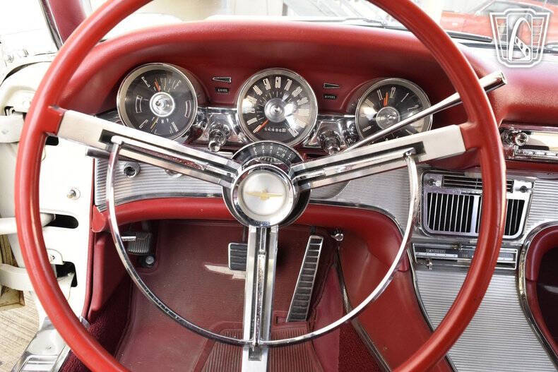 1963 Ford Thunderbird