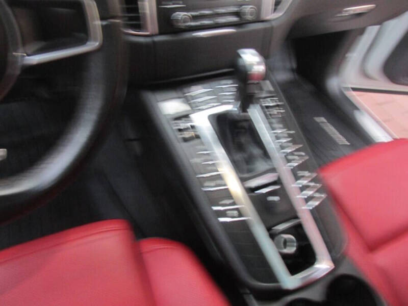 2017 Porsche Macan S