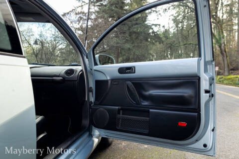 2010 Volkswagen New Beetle