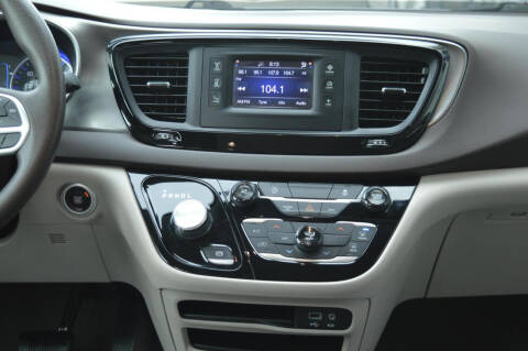2017 Chrysler Pacifica LX