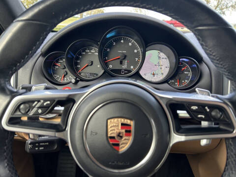 2017 Porsche Cayenne Platinum Edition