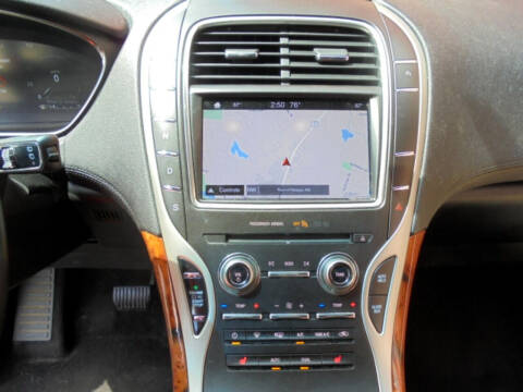 2019 Lincoln Nautilus Select