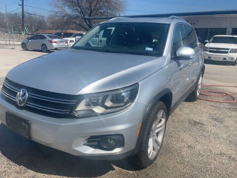2013 Volkswagen Tiguan for sale at H & H AUTO SALES in San Antonio TX