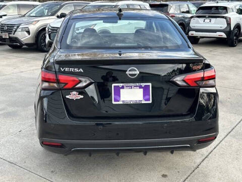 2025 Nissan Versa SR