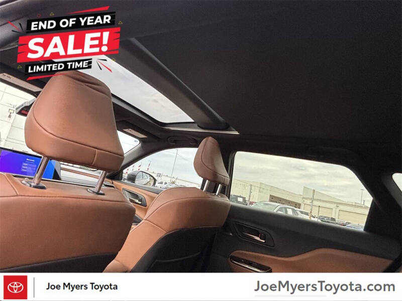 2025 Toyota Crown Signia Limited