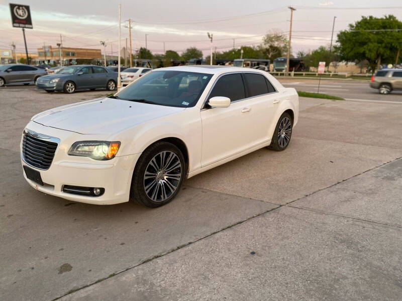 2013 Chrysler 300 for sale at WB Motors in Lewisville TX