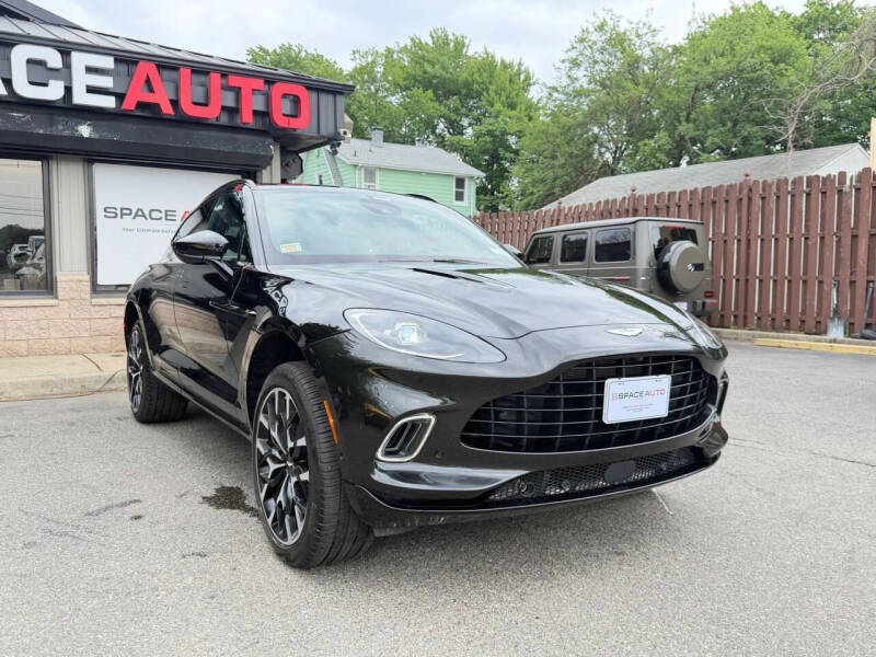 2021 Aston Martin DBX