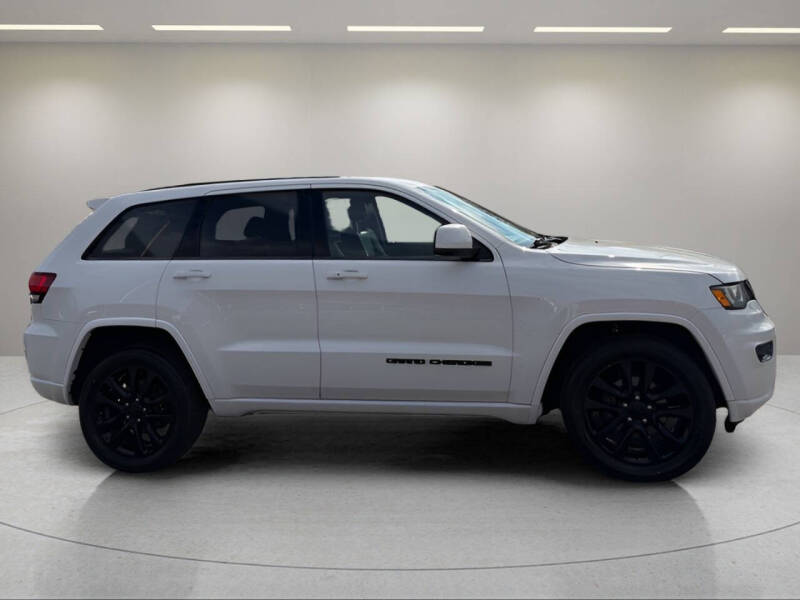 2017 Jeep Grand Cherokee Altitude