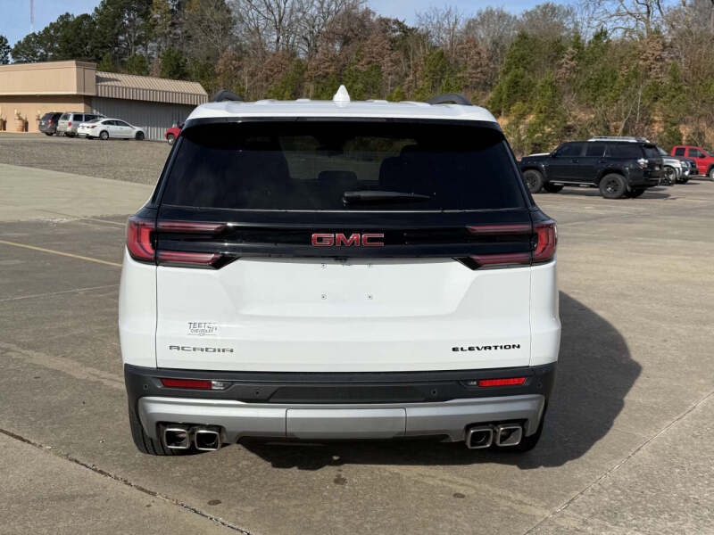 2025 GMC Acadia Elevation