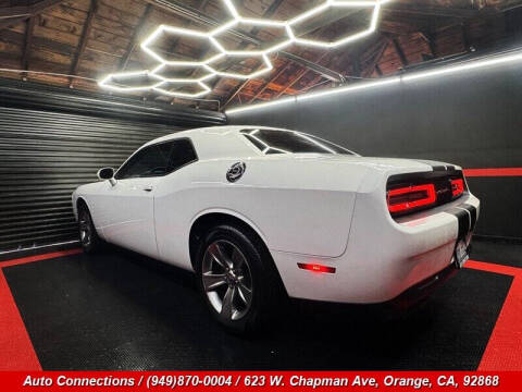 2016 Dodge Challenger SXT Plus