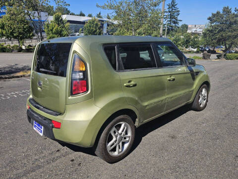 2011 Kia Soul +