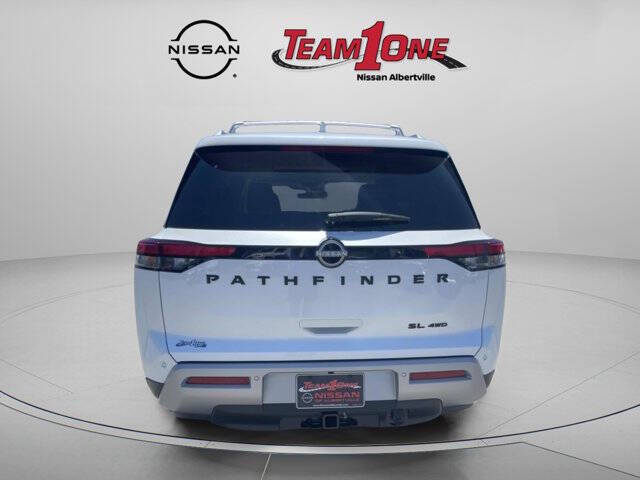 2025 Nissan Pathfinder SL