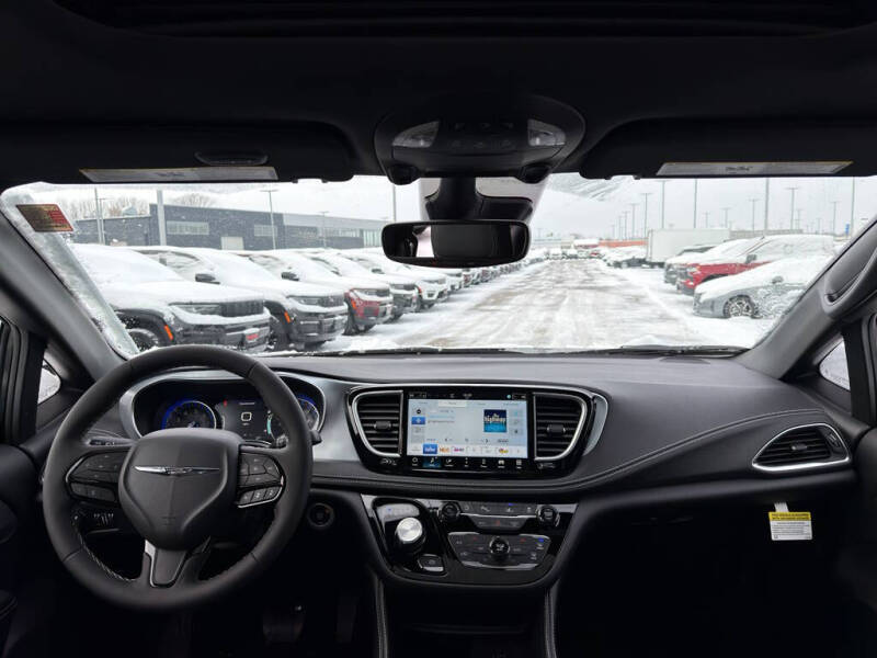 2026 Chrysler Pacifica Limited