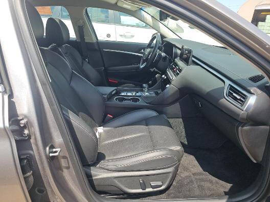 2025 Genesis G70