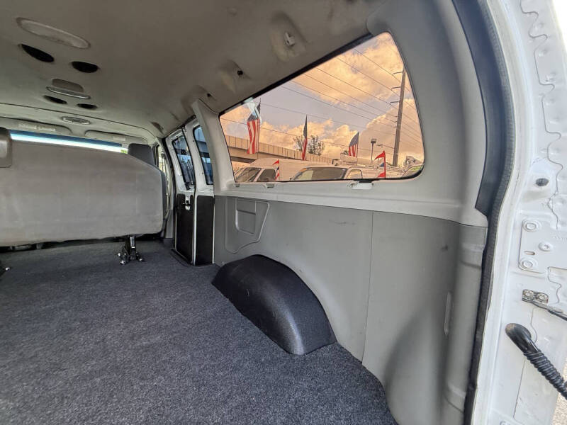 2012 Ford E-350
