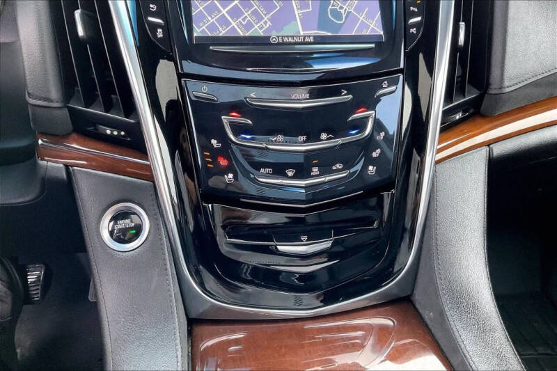 2018 Cadillac Escalade Luxury