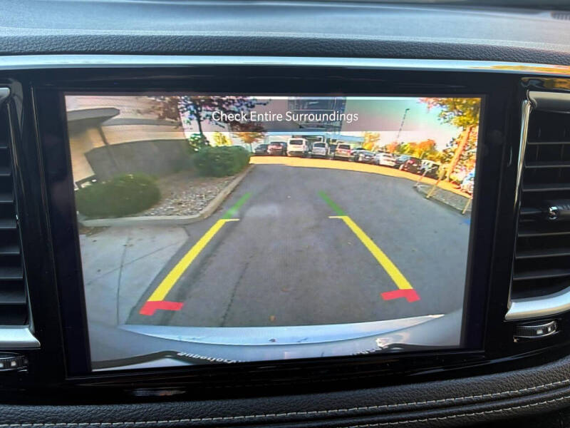 2024 Chrysler Pacifica Touring