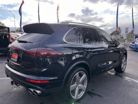 2017 Porsche Cayenne S