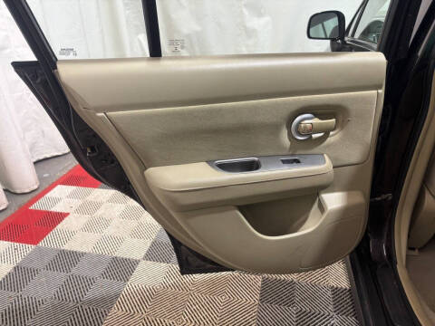 2012 Nissan Versa 1.8 S