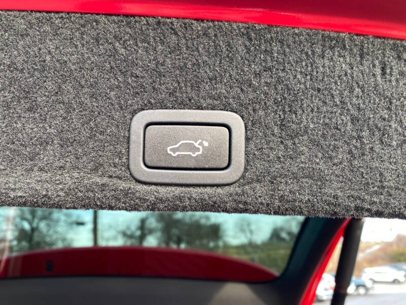 2012 Volvo XC60 T6 R-Design Platinum