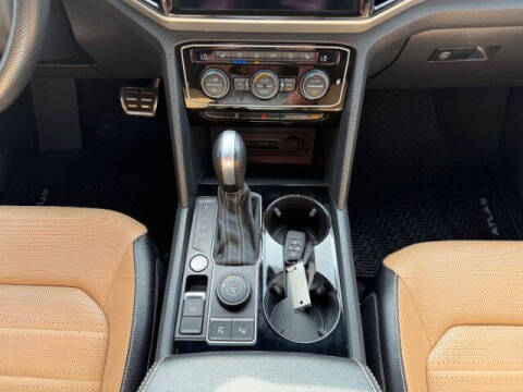 2022 Volkswagen Atlas Cross Sport V6 SEL Premium R-Line 4Motion