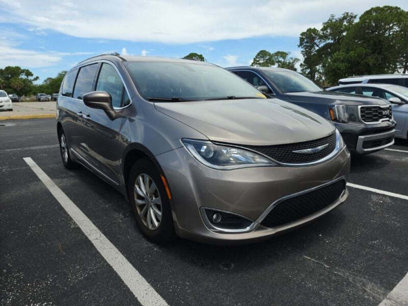 2018 Chrysler Pacifica Touring L Plus