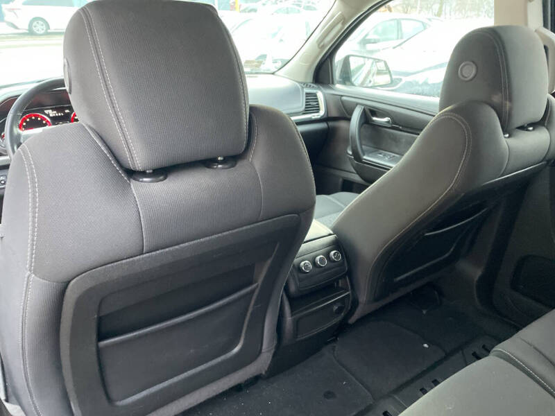 2013 GMC Acadia SLE-1