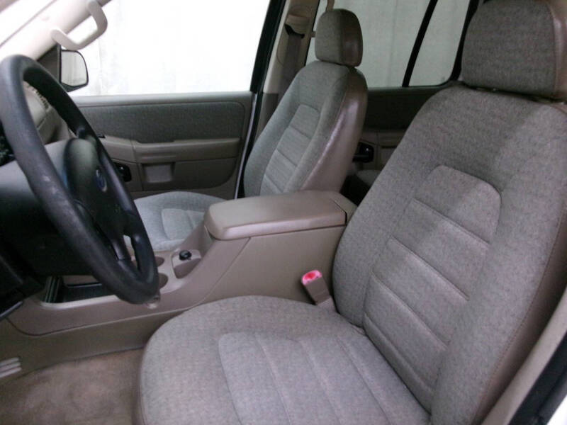 2003 Ford Explorer XLS
