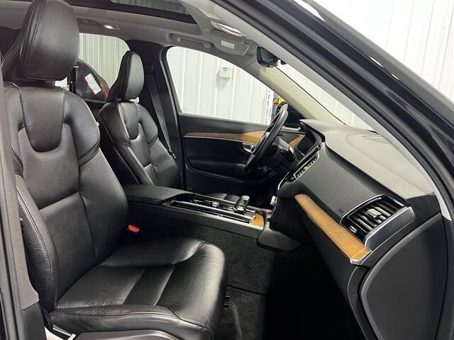 2023 Volvo XC90 B6 Plus Bright Theme 7P