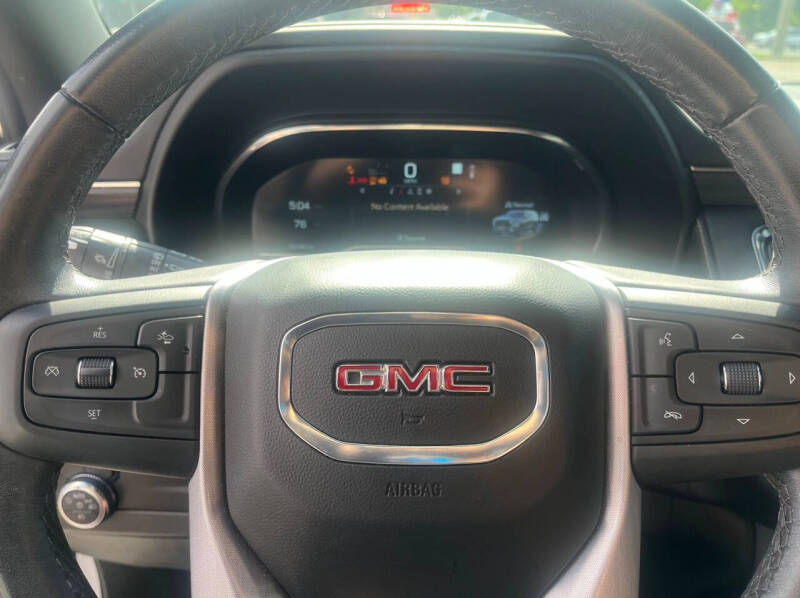 2023 GMC Yukon SLT