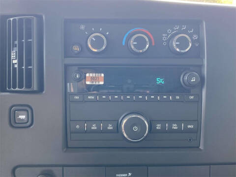 2025 Chevrolet Express 3500