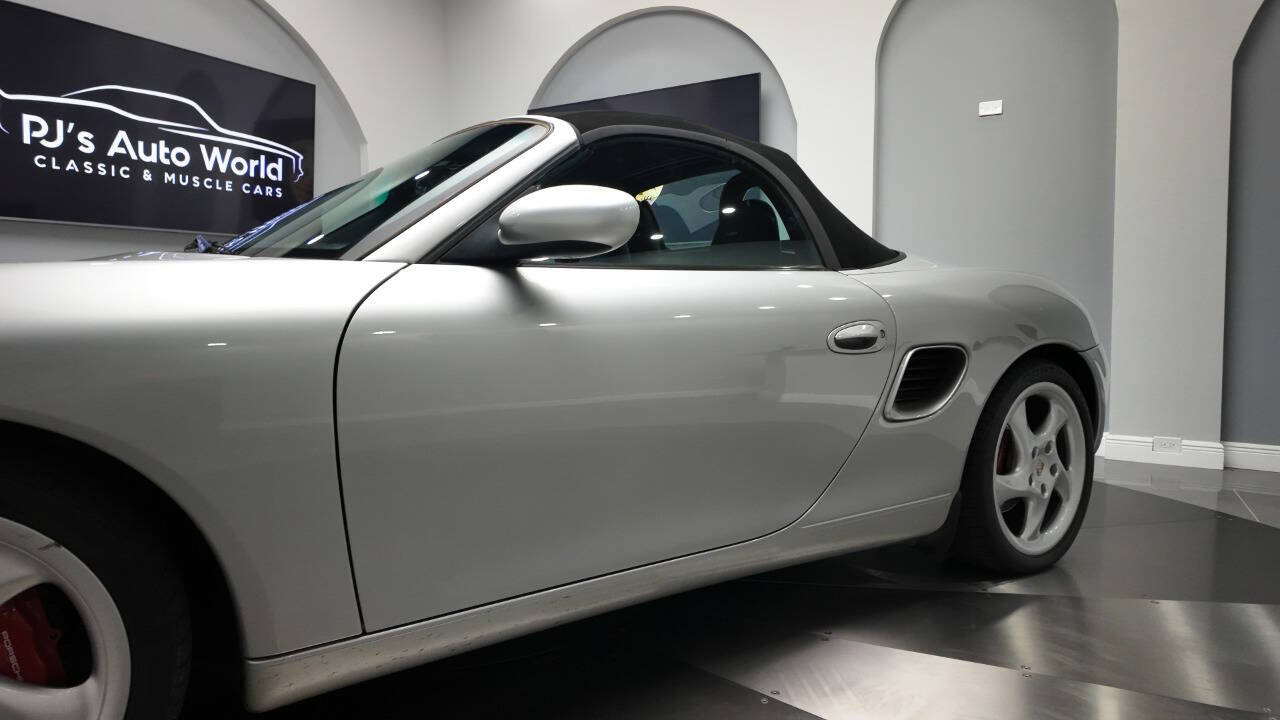 2001 Porsche Boxster 17