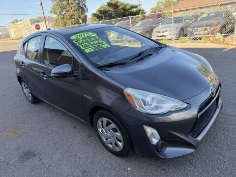 2015 Toyota Prius c Two