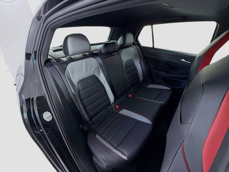 2026 Volkswagen Golf GTI SE