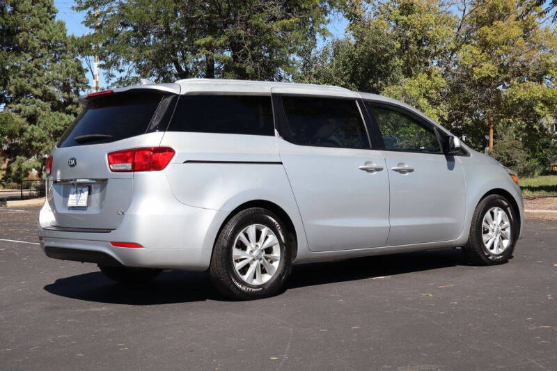 2015 Kia Sedona LX