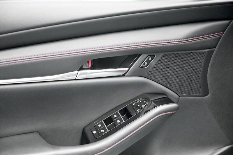 2025 Mazda Mazda3 Sedan 2.5 S Carbon Edition