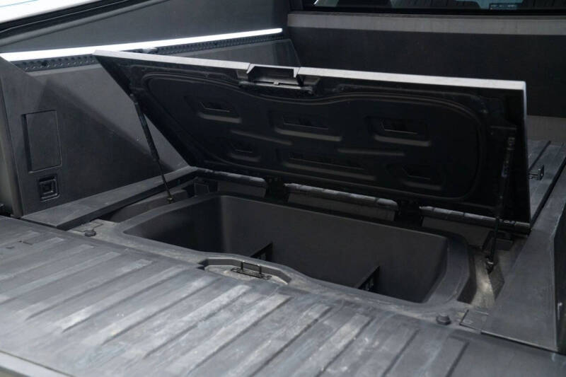 2024 Tesla Cybertruck