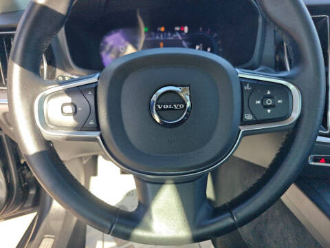 2024 Volvo S60 B5 Core Dark Theme