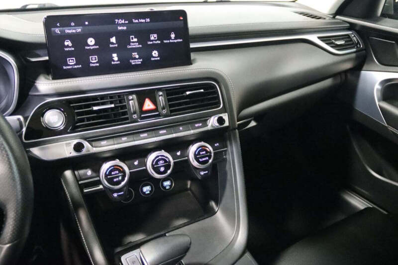 2023 Genesis G70
